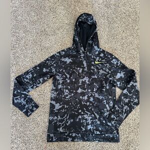 Men’s Therma Fit NIKE Camo Sweatshirt - LARGE